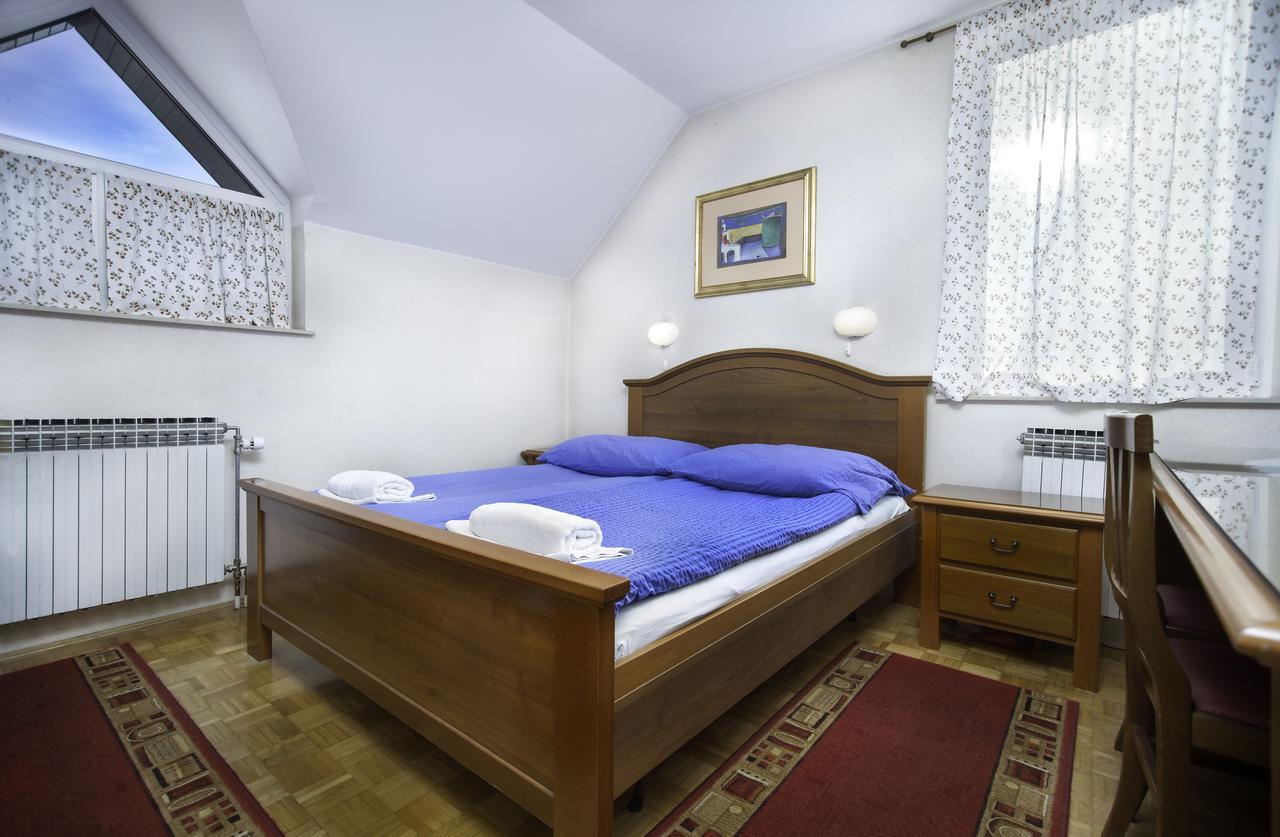 Janez 3* Maribor